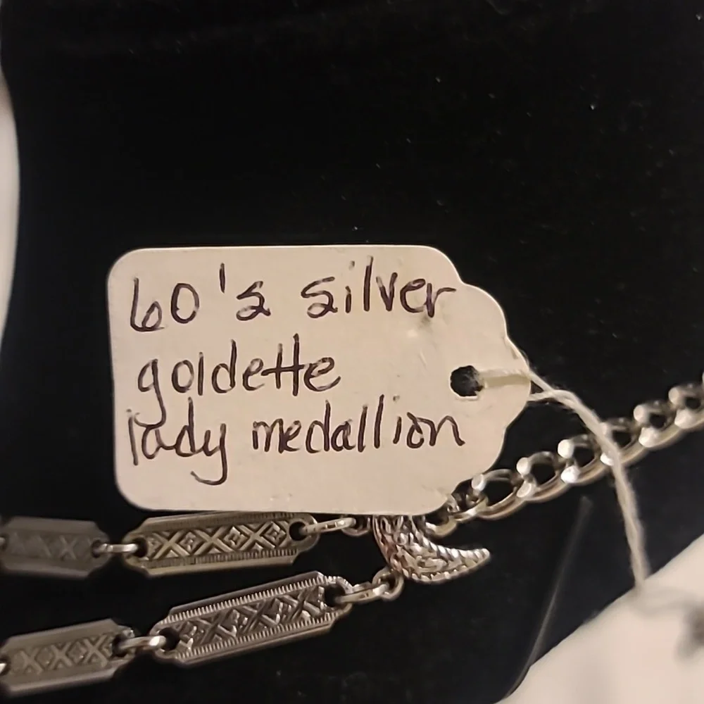 Vintage 1960 Silver Golddette Lady Medallion. Beautiful Unique. Rare. - Picture 9 of 15